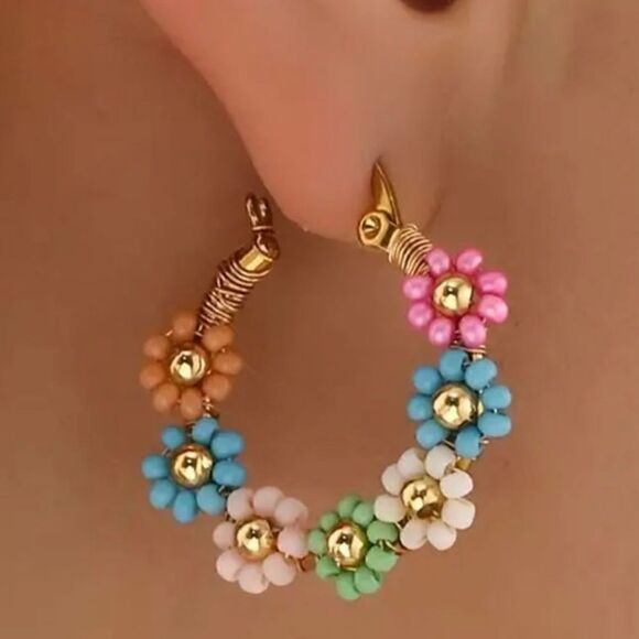 Spring Days Beaded Flower Hoop Earrings - Picture 3 of 3